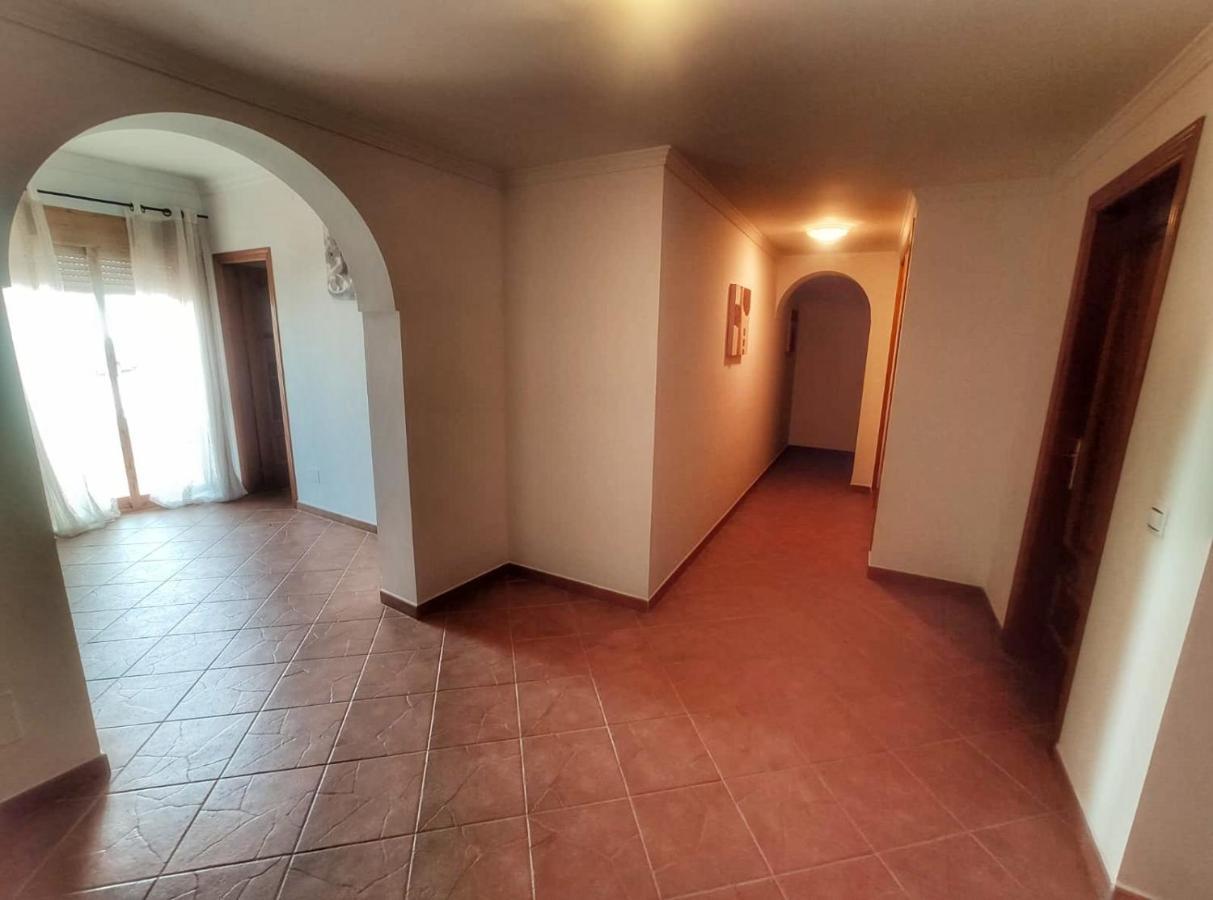 Casa Amplia Con Terraza En La Vinuela Vila Exterior foto